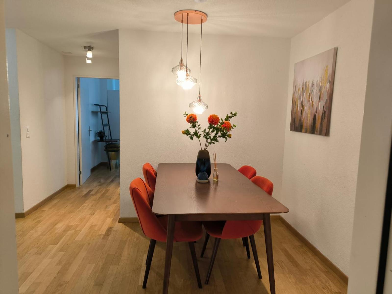 In West-eichbuehlstr 62-66 Zürich
